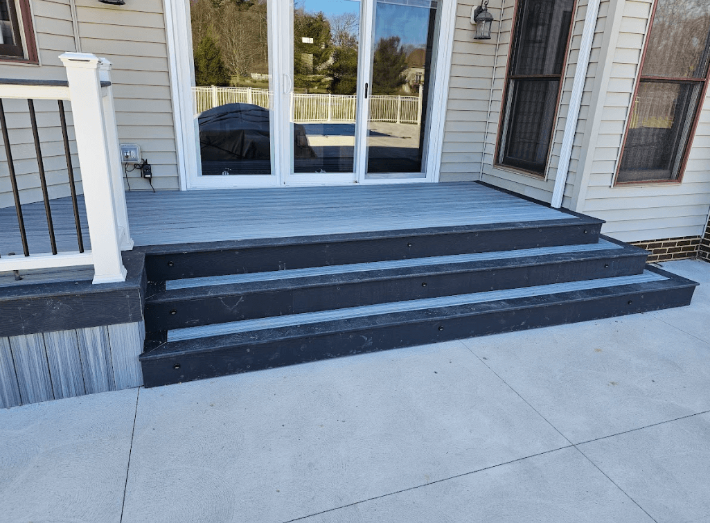 Composite deck remodeling and deck resurfacing contractor in Ohio