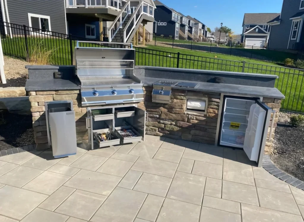 Outdoor Kitchen
